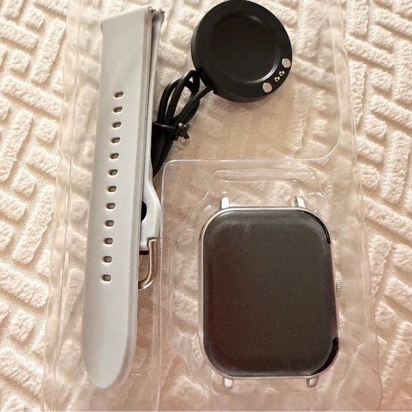 NIB DOVIICO Smart Watch - Picture 2 of 2